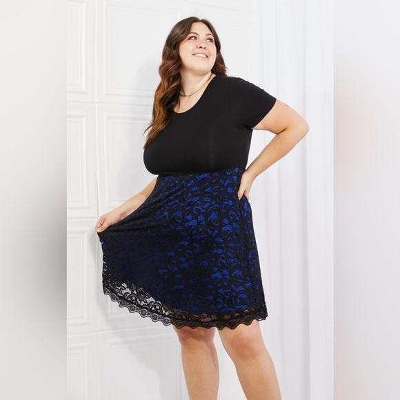 Yelete Full Size Contrasting Lace Midi Dress - Picture 8 of 12